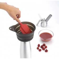 Entonnoir Filtrant Silicone Mastrad -Fournitures De Cuisine entonnoir filtrant silicone mastrad 4