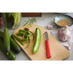 Eplucheur N°315 Rouge Les Essentiels Opinel -Fournitures De Cuisine eplucheur n315 rouge les essentiels opinel 1