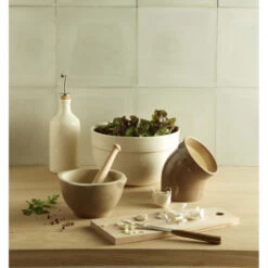 Huilier Céramique Feu Doux 0,45L Emile Henry -Fournitures De Cuisine huilier ceramique feu doux 045l emile henry 1