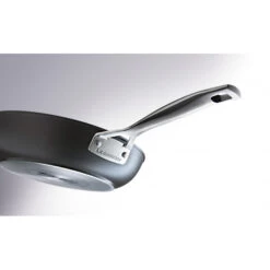 Poêle 28 Cm Anti-Adhérente Les Forgées Le Creuset 9 Poêle 28 Cm Anti-Adhérente Les Forgées Le Creuset -Fournitures De Cuisine poele 28 cm le creuset anti adherente les forgees 2