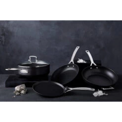 Poêle 28 Cm Anti-Adhérente Les Forgées Le Creuset 11 Poêle 28 Cm Anti-Adhérente Les Forgées Le Creuset -Fournitures De Cuisine poele 28 cm le creuset anti adherente les forgees 4